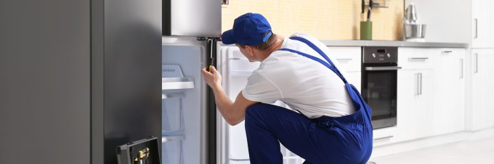 Как перевесить дверь холодильника без мастера и нервотрепки