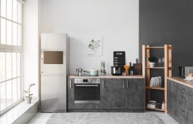 Можно ли ставить холодильник рядом с плитой: разбираемся в соседстве кухонной техники